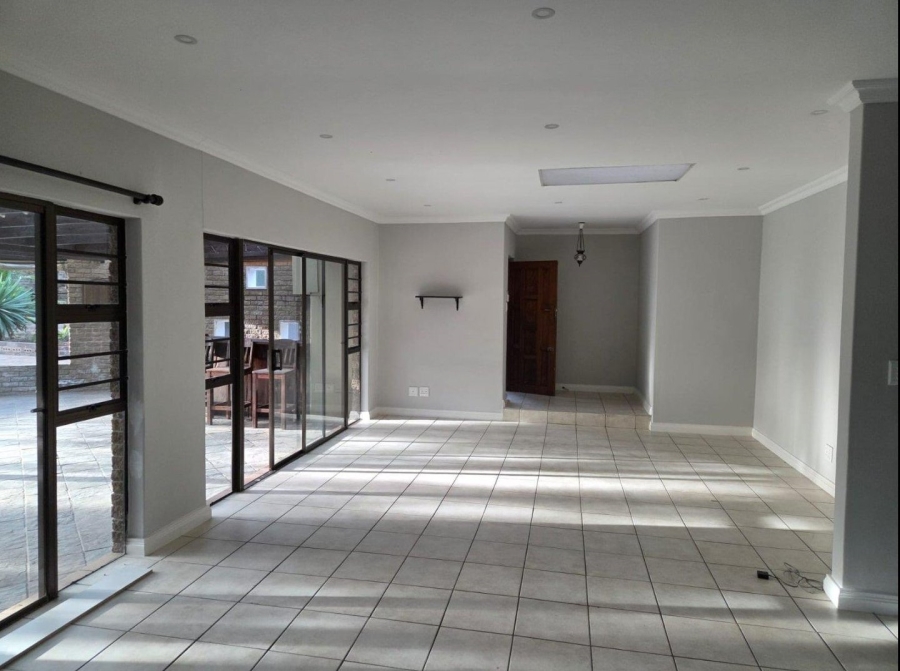 4 Bedroom Property for Sale in Nahoon Valley Park Eastern Cape